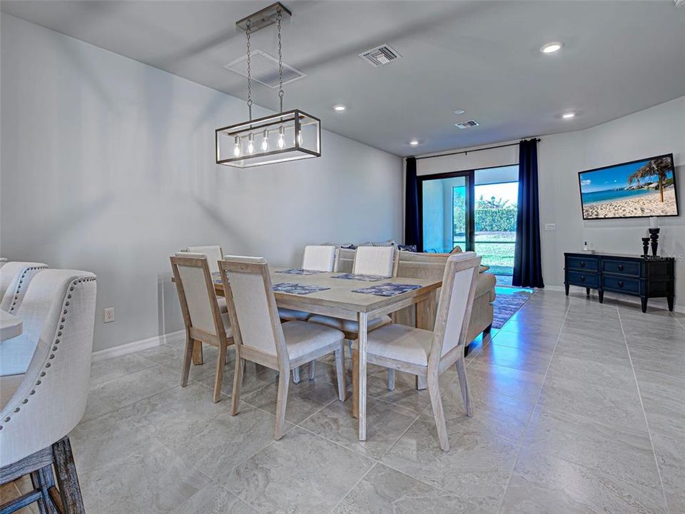 待售: $395,000 (2 贝兹, 2 浴室, 1443 平方英尺)