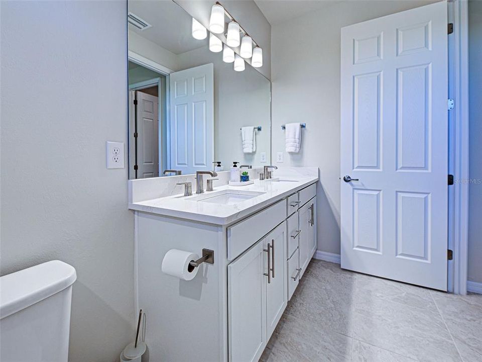 待售: $395,000 (2 贝兹, 2 浴室, 1443 平方英尺)