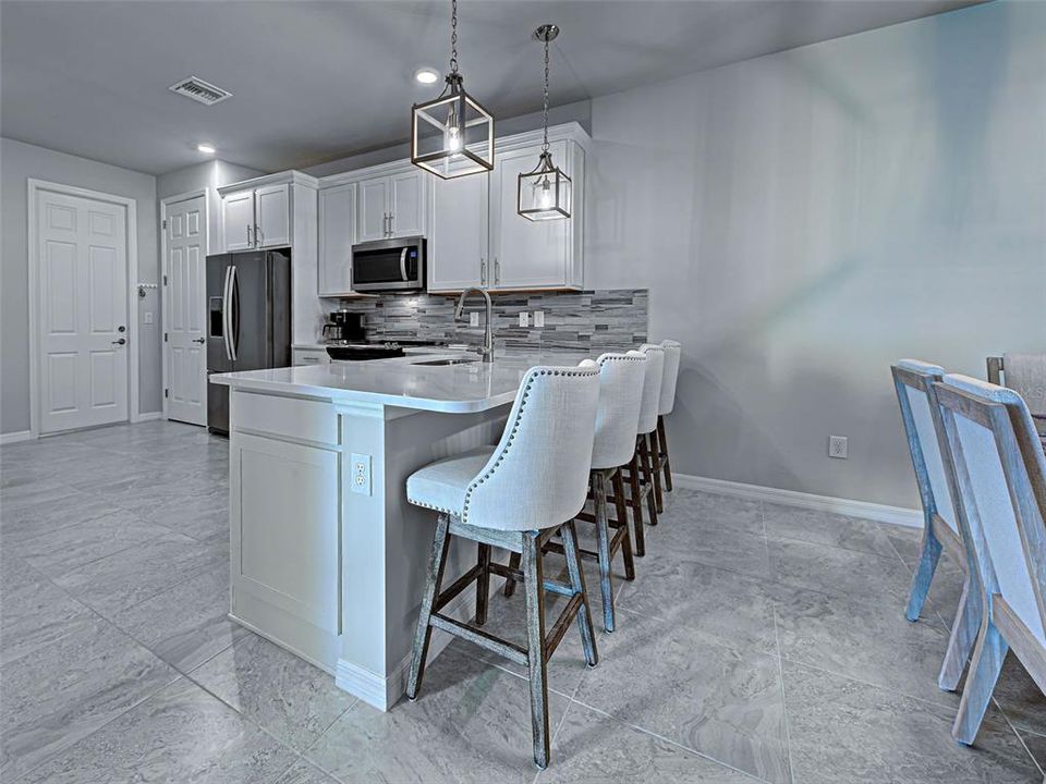 待售: $395,000 (2 贝兹, 2 浴室, 1443 平方英尺)