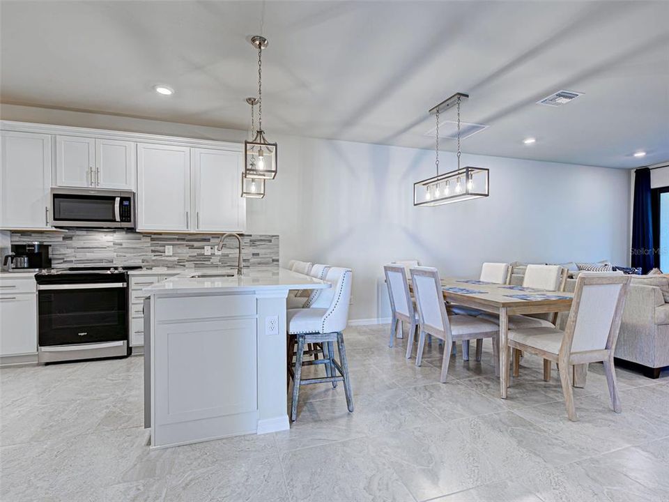 待售: $395,000 (2 贝兹, 2 浴室, 1443 平方英尺)