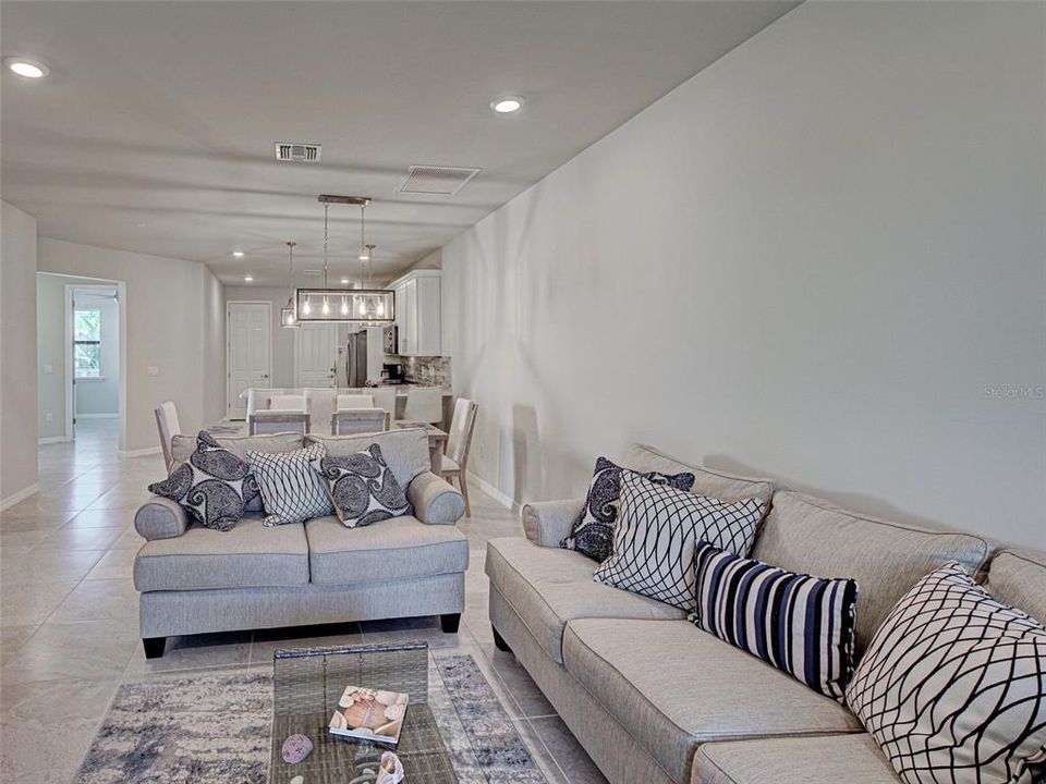 待售: $395,000 (2 贝兹, 2 浴室, 1443 平方英尺)