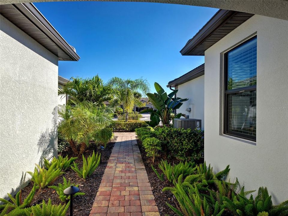 待售: $395,000 (2 贝兹, 2 浴室, 1443 平方英尺)