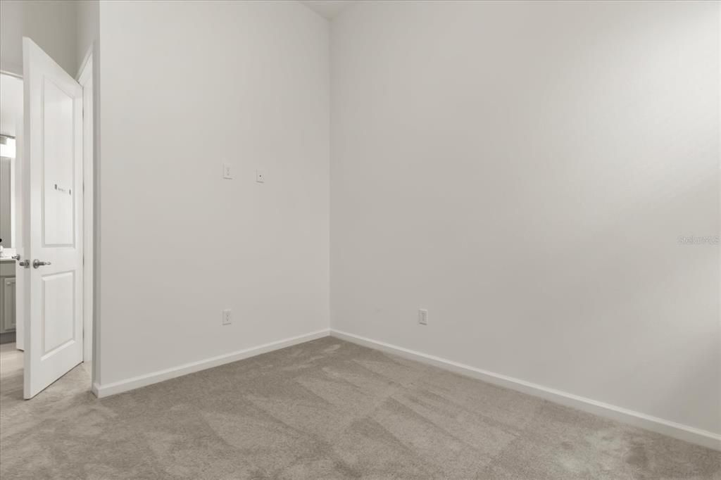 待售: $2,450,000 (12 贝兹, 11 浴室, 4738 平方英尺)