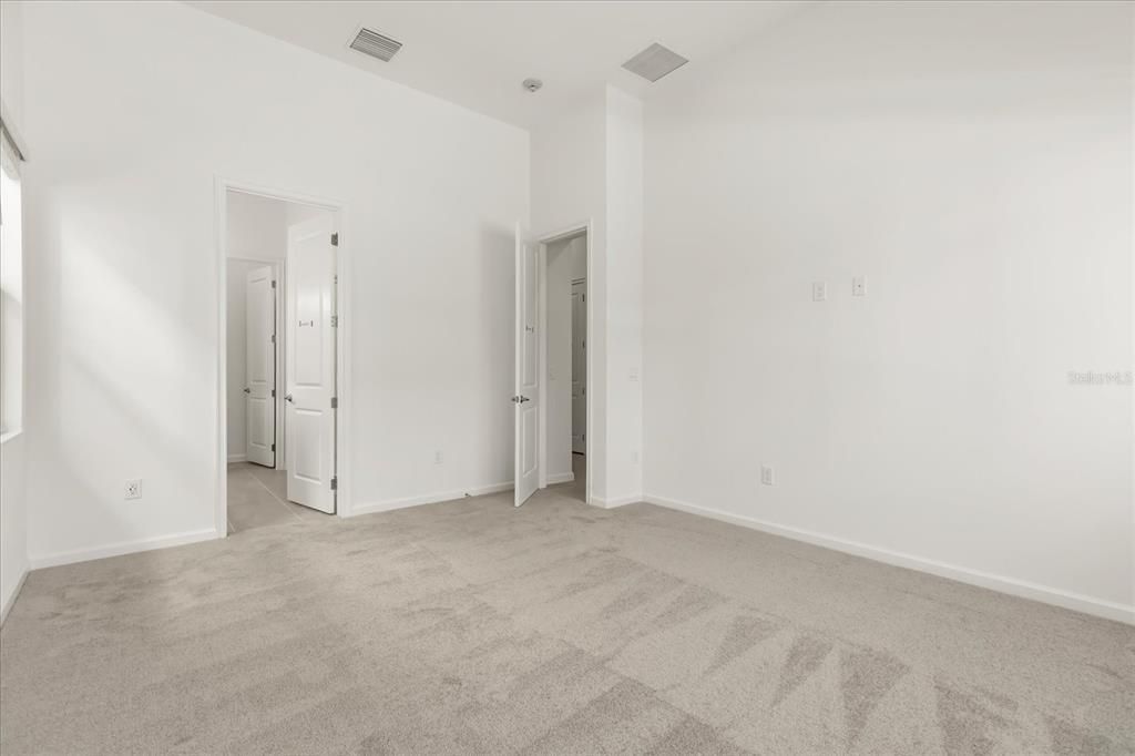 待售: $2,450,000 (12 贝兹, 11 浴室, 4738 平方英尺)