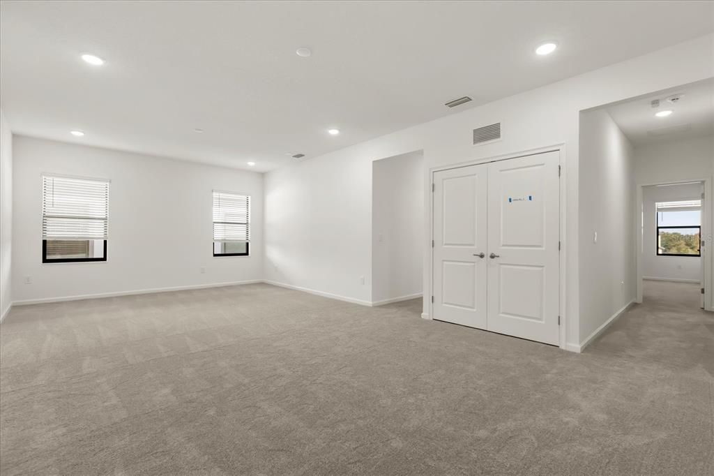 待售: $2,450,000 (12 贝兹, 11 浴室, 4738 平方英尺)