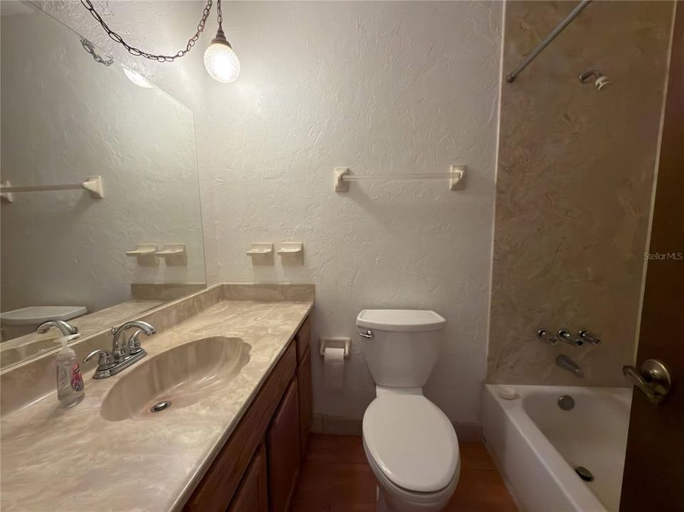 For Sale: $235,000 (3 beds, 2 baths, 1572 Square Feet)