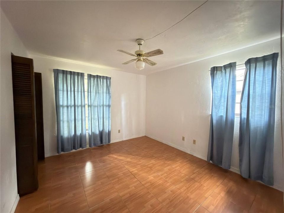 For Sale: $235,000 (3 beds, 2 baths, 1572 Square Feet)