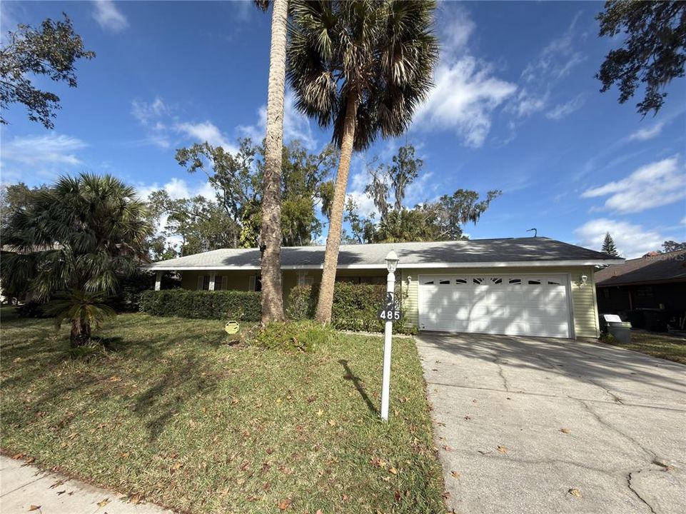 For Sale: $235,000 (3 beds, 2 baths, 1572 Square Feet)