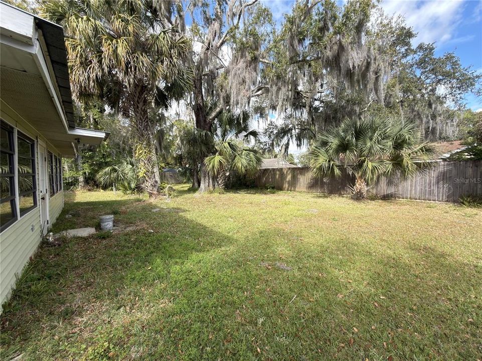 For Sale: $235,000 (3 beds, 2 baths, 1572 Square Feet)