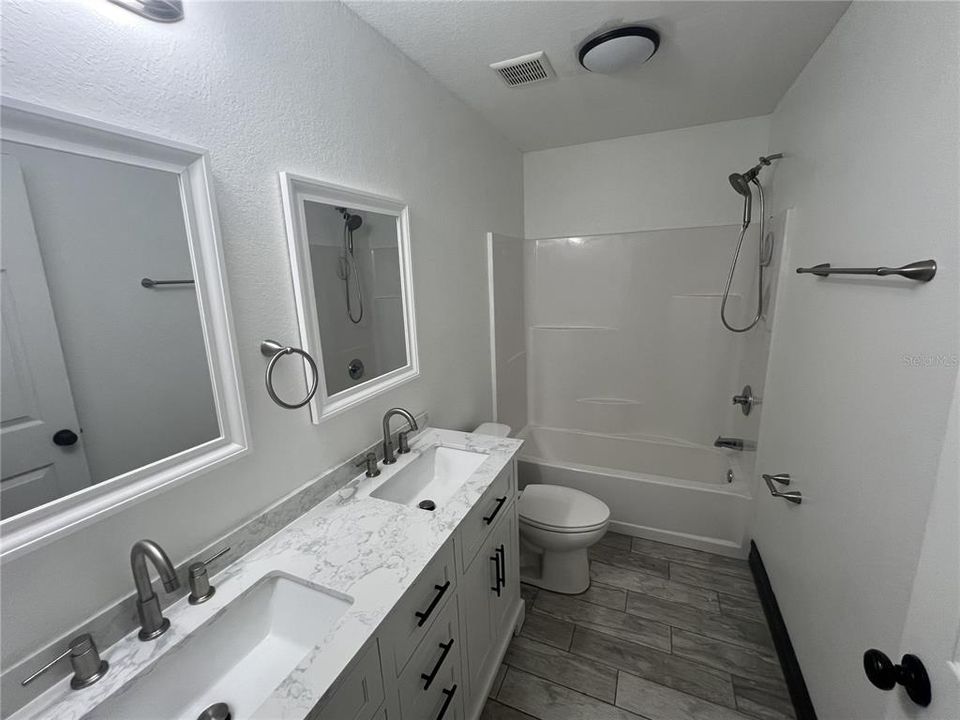 出租: $1,575 (3 贝兹, 2 浴室, 1248 平方英尺)