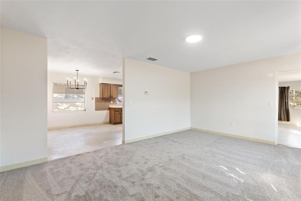 En Venta: $179,900 (2 camas, 2 baños, 1667 Pies cuadrados)