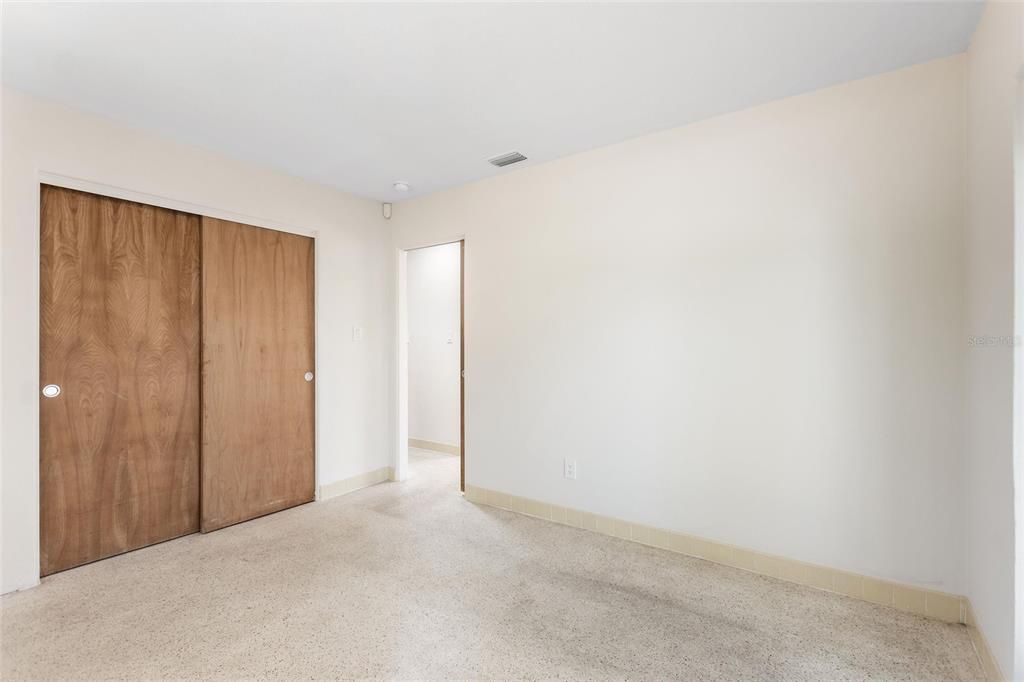 En Venta: $179,900 (2 camas, 2 baños, 1667 Pies cuadrados)