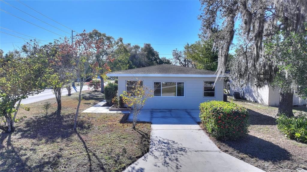 En Venta: $179,900 (2 camas, 2 baños, 1667 Pies cuadrados)