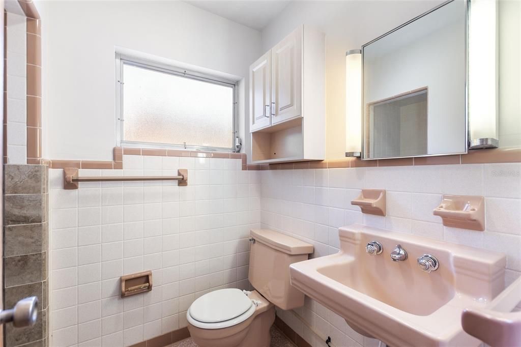 En Venta: $179,900 (2 camas, 2 baños, 1667 Pies cuadrados)