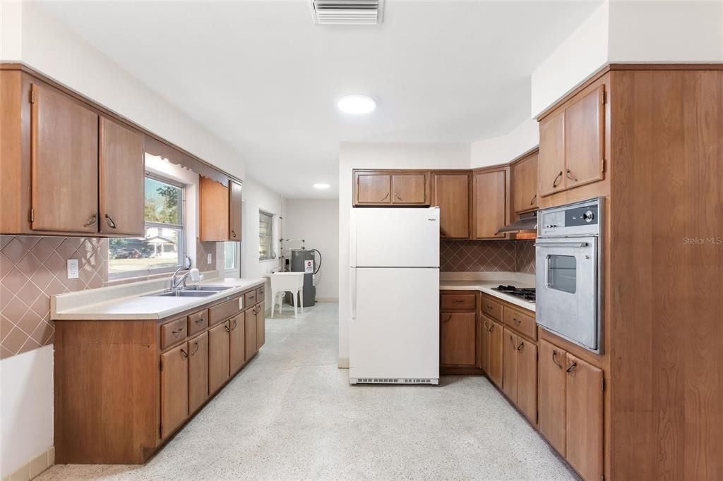 En Venta: $179,900 (2 camas, 2 baños, 1667 Pies cuadrados)