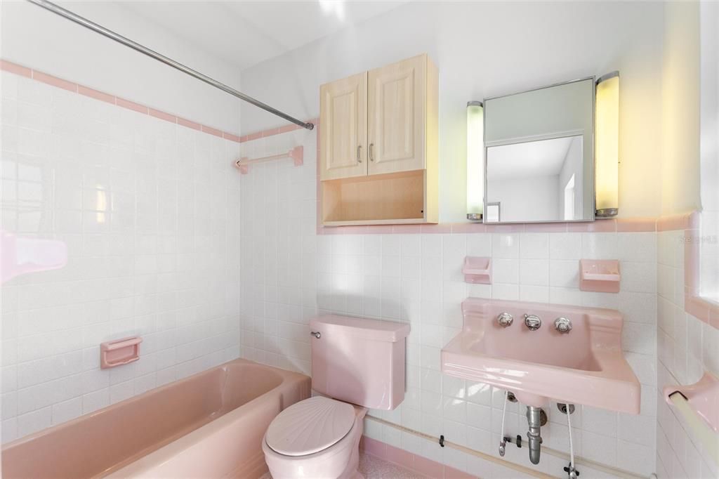 En Venta: $179,900 (2 camas, 2 baños, 1667 Pies cuadrados)