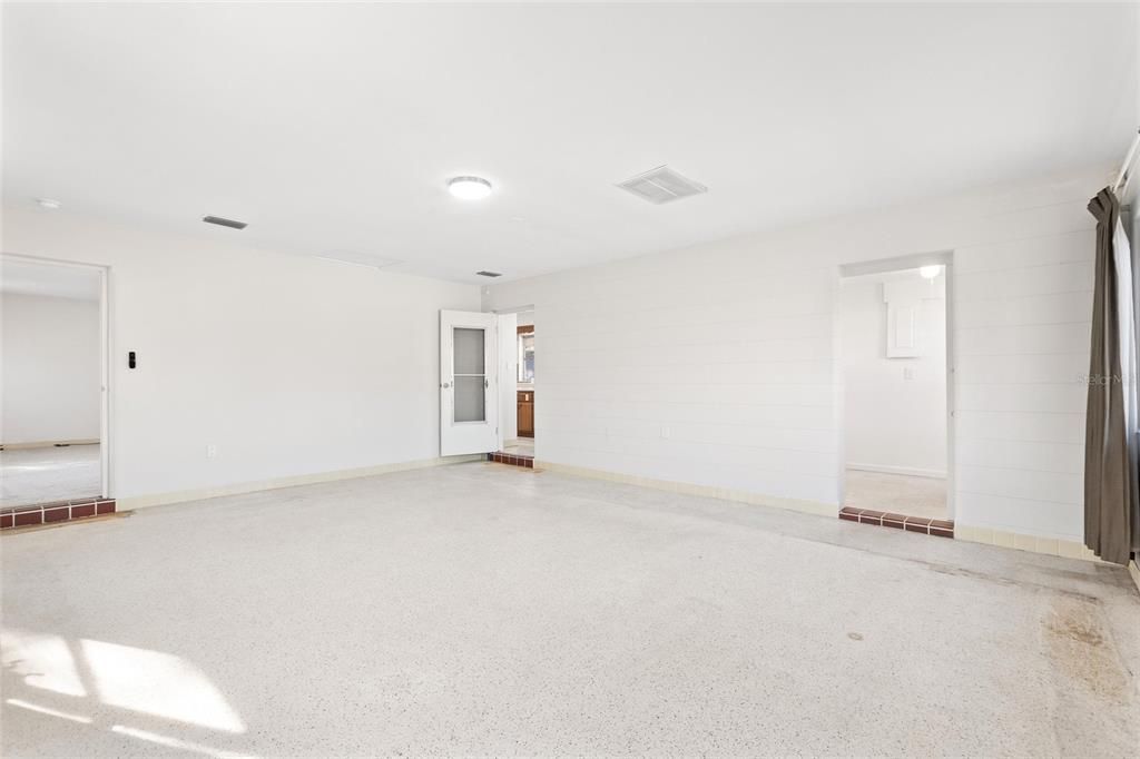 En Venta: $179,900 (2 camas, 2 baños, 1667 Pies cuadrados)