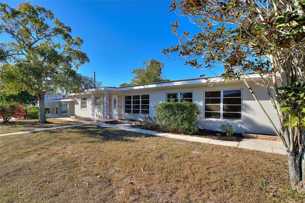 En Venta: $179,900 (2 camas, 2 baños, 1667 Pies cuadrados)