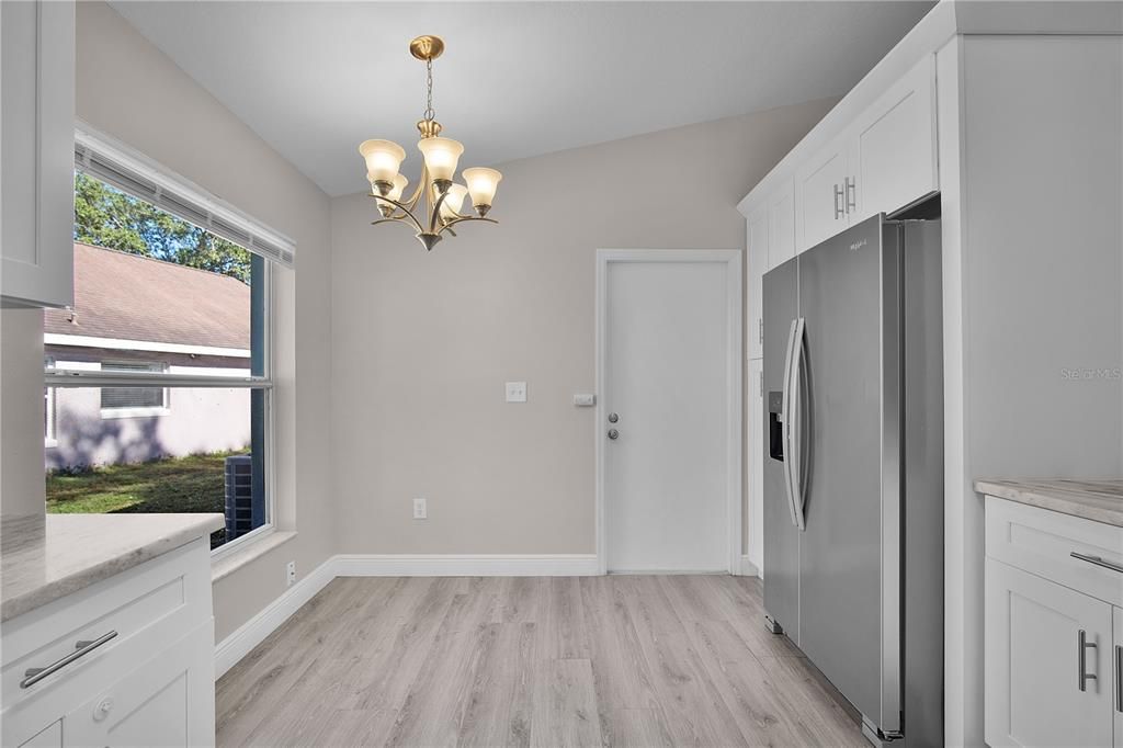 出租: $2,700 (3 贝兹, 2 浴室, 1398 平方英尺)