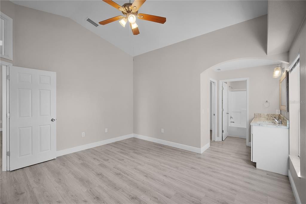 For Rent: $2,700 (3 beds, 2 baths, 1398 Square Feet)