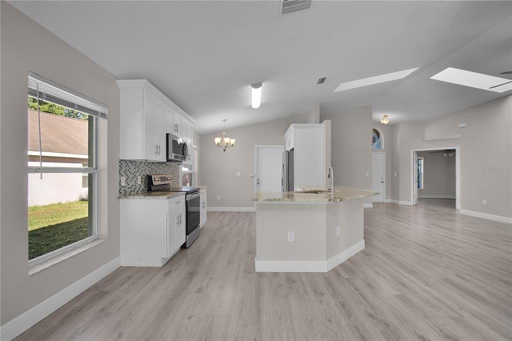 出租: $2,700 (3 贝兹, 2 浴室, 1398 平方英尺)