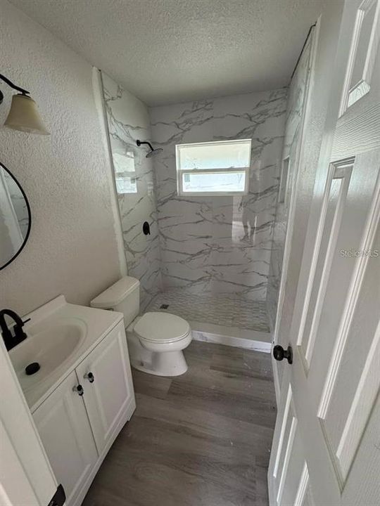 На продажу: $270,000 (4 спален, 0 ванн, 1560 Квадратных фут)