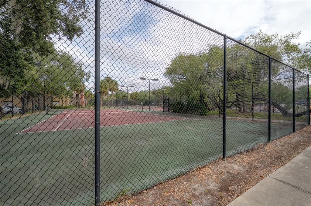 待售: $165,000 (1 贝兹, 1 浴室, 792 平方英尺)