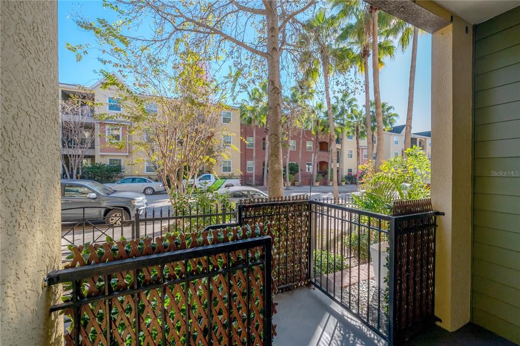 Activo con contrato: $267,000 (2 camas, 2 baños, 1152 Pies cuadrados)