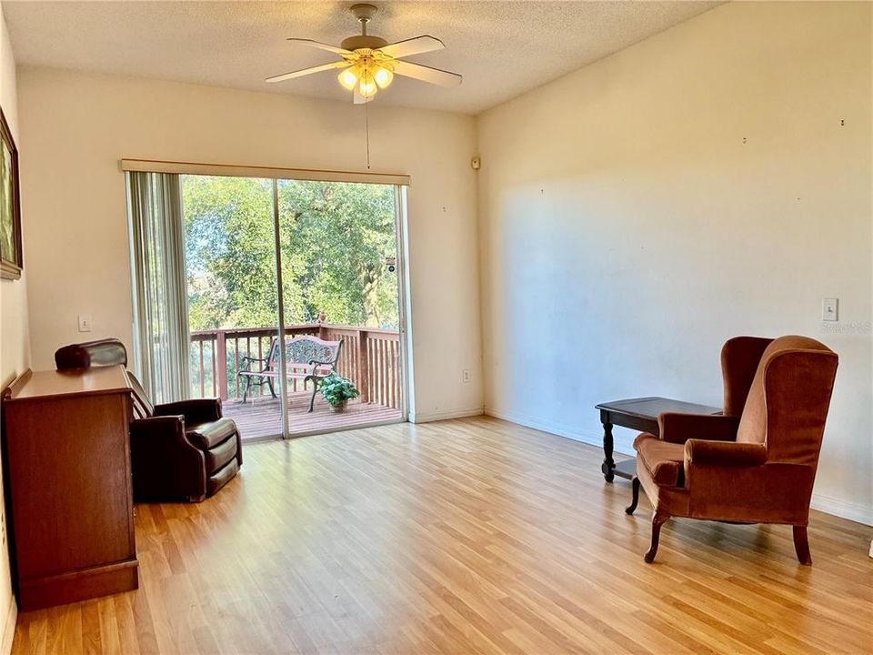 For Sale: $348,900 (3 beds, 2 baths, 1847 Square Feet)