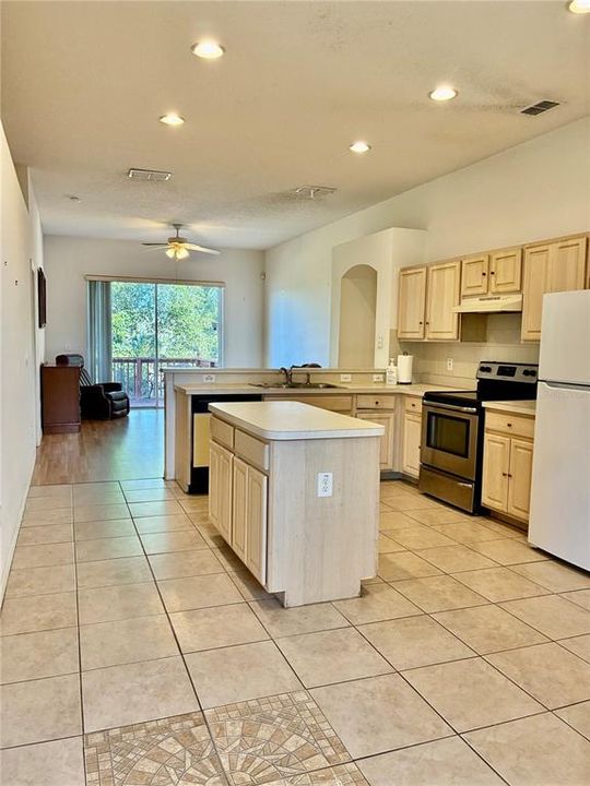 For Sale: $348,900 (3 beds, 2 baths, 1847 Square Feet)