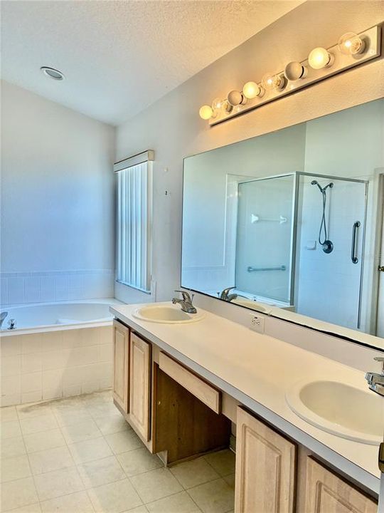 For Sale: $348,900 (3 beds, 2 baths, 1847 Square Feet)