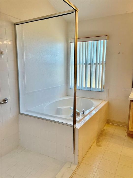 For Sale: $348,900 (3 beds, 2 baths, 1847 Square Feet)