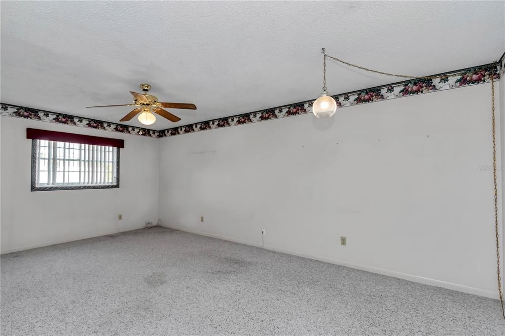 На продажу: $149,900 (2 спален, 2 ванн, 1409 Квадратных фут)