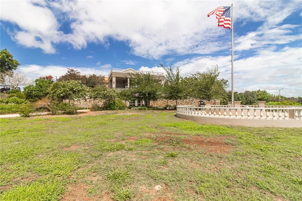 На продажу: $149,900 (2 спален, 2 ванн, 1409 Квадратных фут)