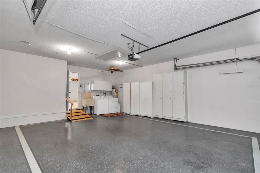 На продажу: $149,900 (2 спален, 2 ванн, 1409 Квадратных фут)