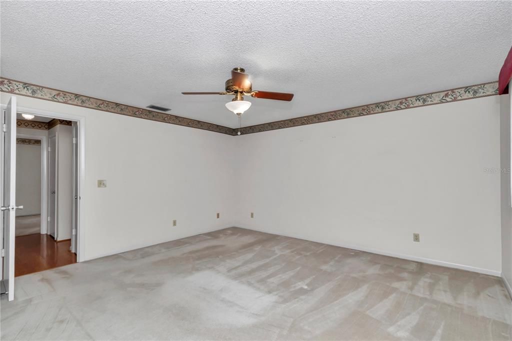 На продажу: $149,900 (2 спален, 2 ванн, 1409 Квадратных фут)