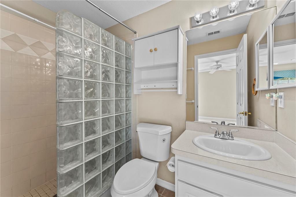 出租: $2,250 (3 贝兹, 2 浴室, 1328 平方英尺)