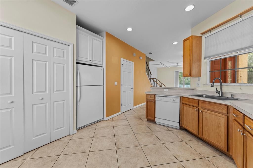 出租: $2,250 (3 贝兹, 2 浴室, 1328 平方英尺)