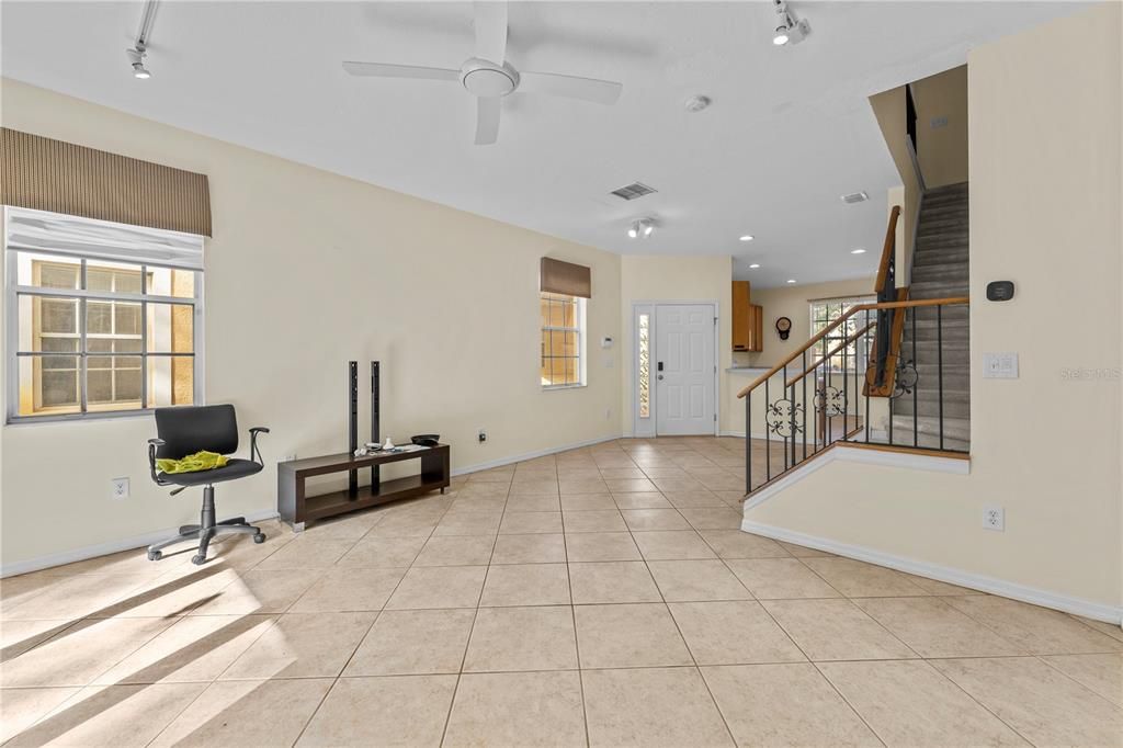 出租: $2,250 (3 贝兹, 2 浴室, 1328 平方英尺)