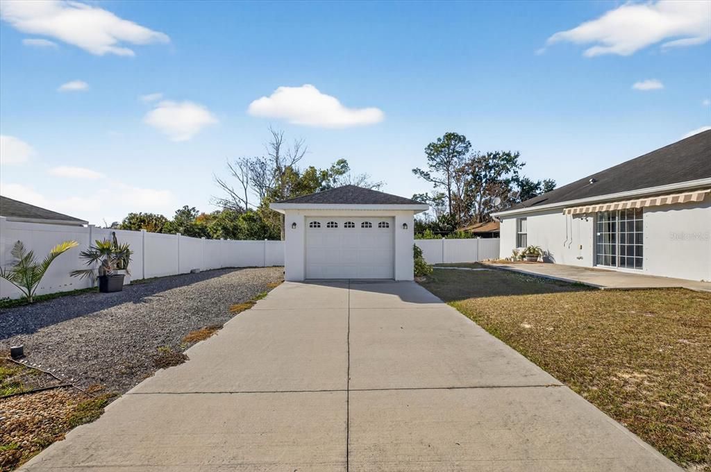 На продажу: $359,500 (3 спален, 2 ванн, 1974 Квадратных фут)