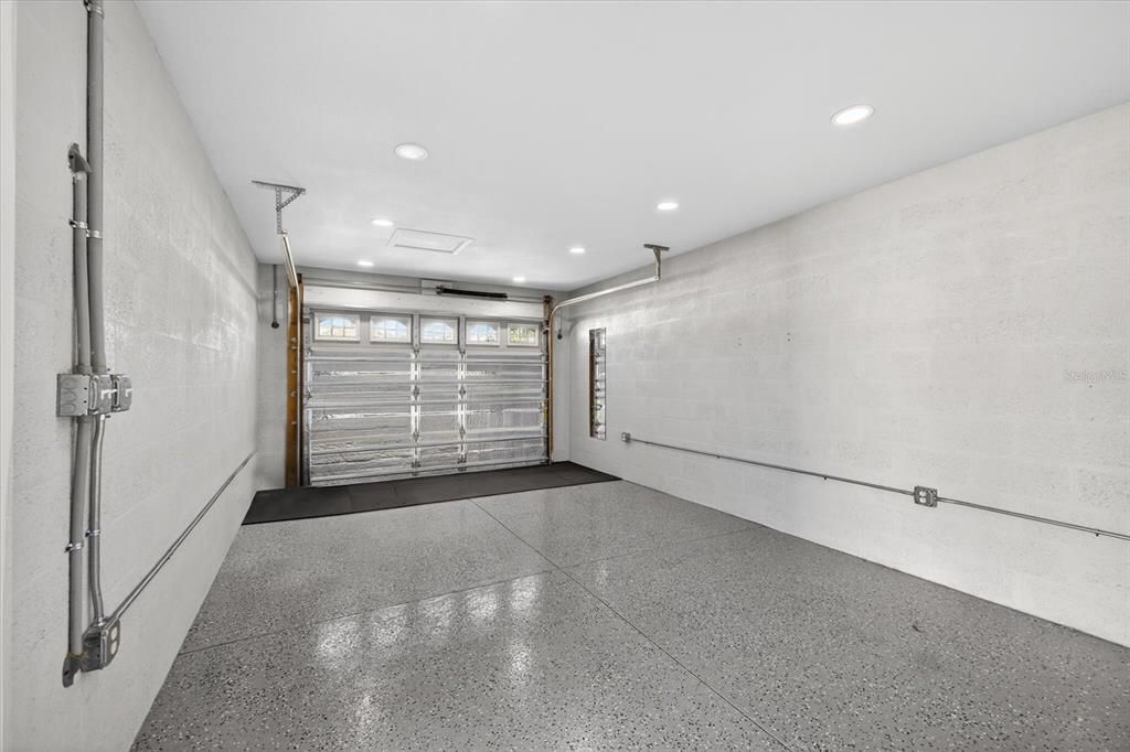 На продажу: $359,500 (3 спален, 2 ванн, 1974 Квадратных фут)