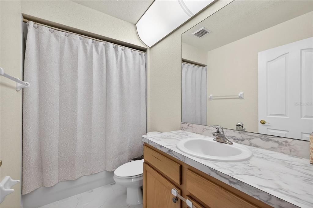 На продажу: $359,500 (3 спален, 2 ванн, 1974 Квадратных фут)