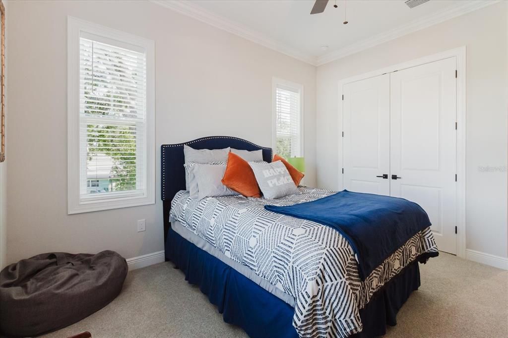 На продажу: $1,150,000 (3 спален, 3 ванн, 2417 Квадратных фут)