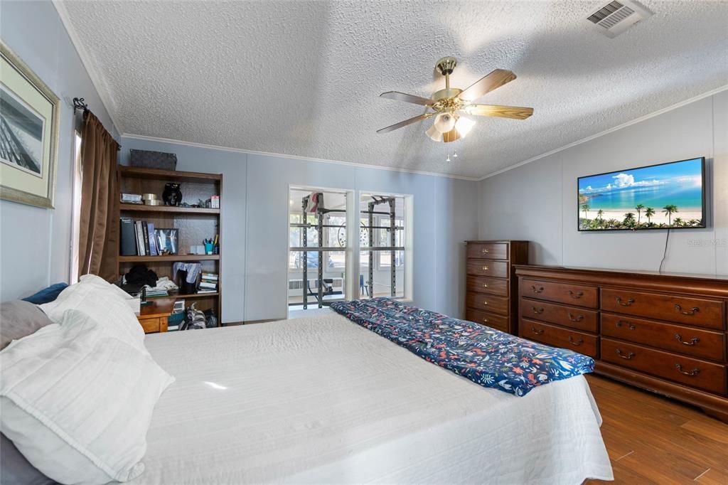 For Sale: $319,000 (3 beds, 2 baths, 1620 Square Feet)