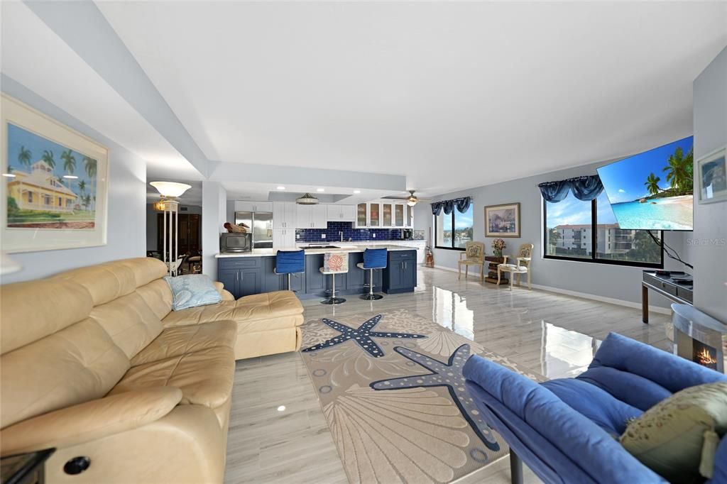 For Sale: $399,000 (3 beds, 2 baths, 1912 Square Feet)