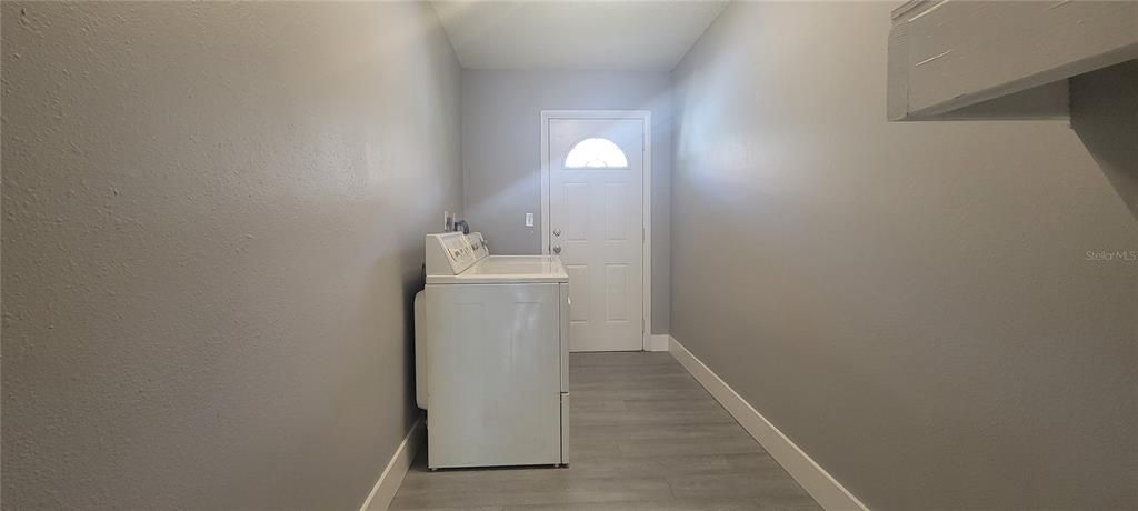 待售: $469,999 (4 贝兹, 0 浴室, 1832 平方英尺)