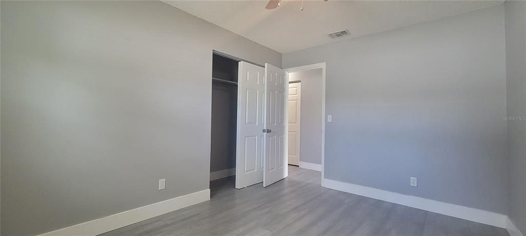 待售: $469,999 (4 贝兹, 0 浴室, 1832 平方英尺)