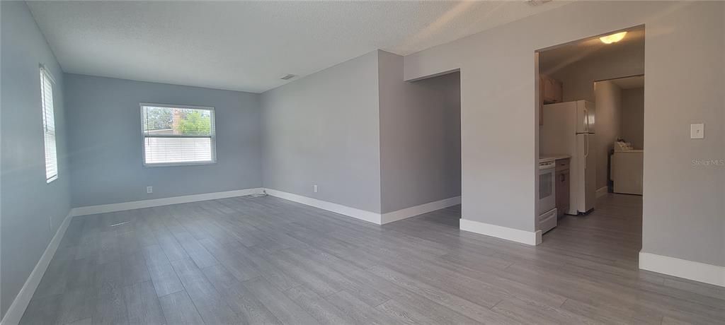 待售: $469,999 (4 贝兹, 0 浴室, 1832 平方英尺)