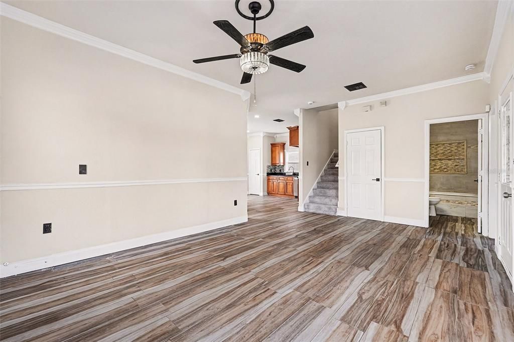 En Venta: $430,000 (3 camas, 2 baños, 1402 Pies cuadrados)