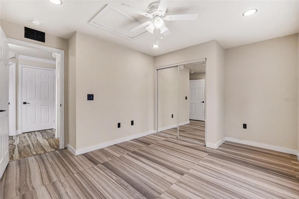 En Venta: $430,000 (3 camas, 2 baños, 1402 Pies cuadrados)